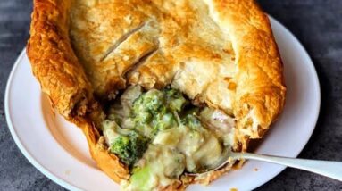 CREAMY VEGAN BROCCOLI PIE | EASY VEGAN DINNER