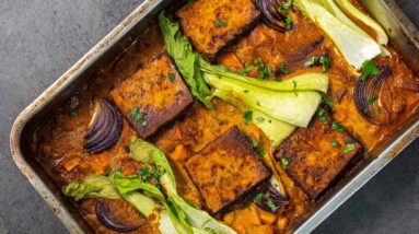 EASY TOFU CURRY TRAY BAKE | CHEAP EASY VEGAN