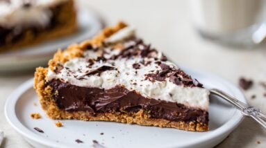 CHOCOLATE CREAM PIE | healthy no-bake recipe