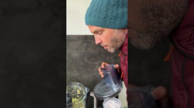 Pistachio butter pasta - full recipe join our recipe club https://pages.thehappypear.ie/recipe-club