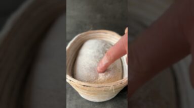 Sourdough Baking Course starting today 7pm GMT https://pages.thehappypear.ie/sourdough-baking-course