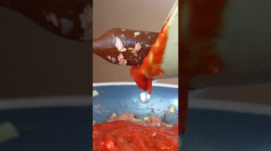 Viral Baked Spaghetti is SO easy & yummy 🍝  #vegan #shorts