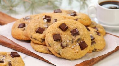 Baileys Irish Cream Chocolate Chunk Cookies | Easy + Delicious Christmas Baking