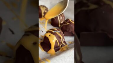 Chewy crunchy granola clusters - packed with fibre, no bake, 4 ingredients 💚