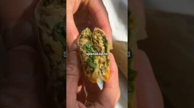 Flaky, golden & full of flavour 💚 These Spanakopita Parcels are perfect for summer picnics ☀️