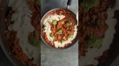 One pan, 20 minutes, zero oven, 100% flavour! High Protein Plant-based Lasagna 💯