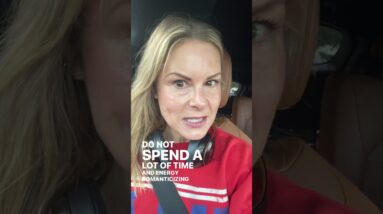 How to Stay Focused on Your Health Goals at Parties!