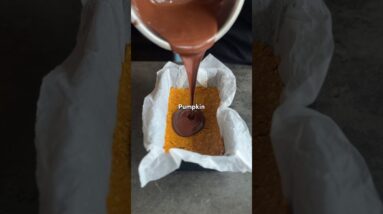 These no bake chewy Pumpkin Spice Peanut Butter Bars are everything you want in a seasonal treat!