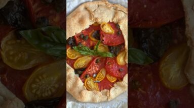 Our favourite way to eat seasonal tomatoes!  🍅