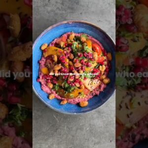 This Squash Nourish Bowl is bursting with plant diversity with 20g of fibre per serving!