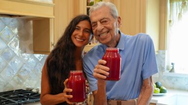 Juicing at 101 YEARS OLD 🍉 My Grandpa Shares His Secret Juicing Recipe for Health and Longevity! 🍓