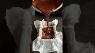 No bake Healthier Brookies - packed with wholefoods, easy to make and so delicious! 🙌