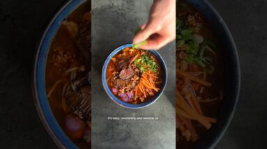 On a cold winter’s day, soup is the answer. This simple dish is warm, nourishing, and fuss-free ❤️