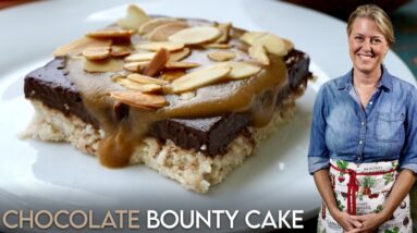 Triple Threat: Vegan Chocolate, Coconut & Caramel Bounty Cake!